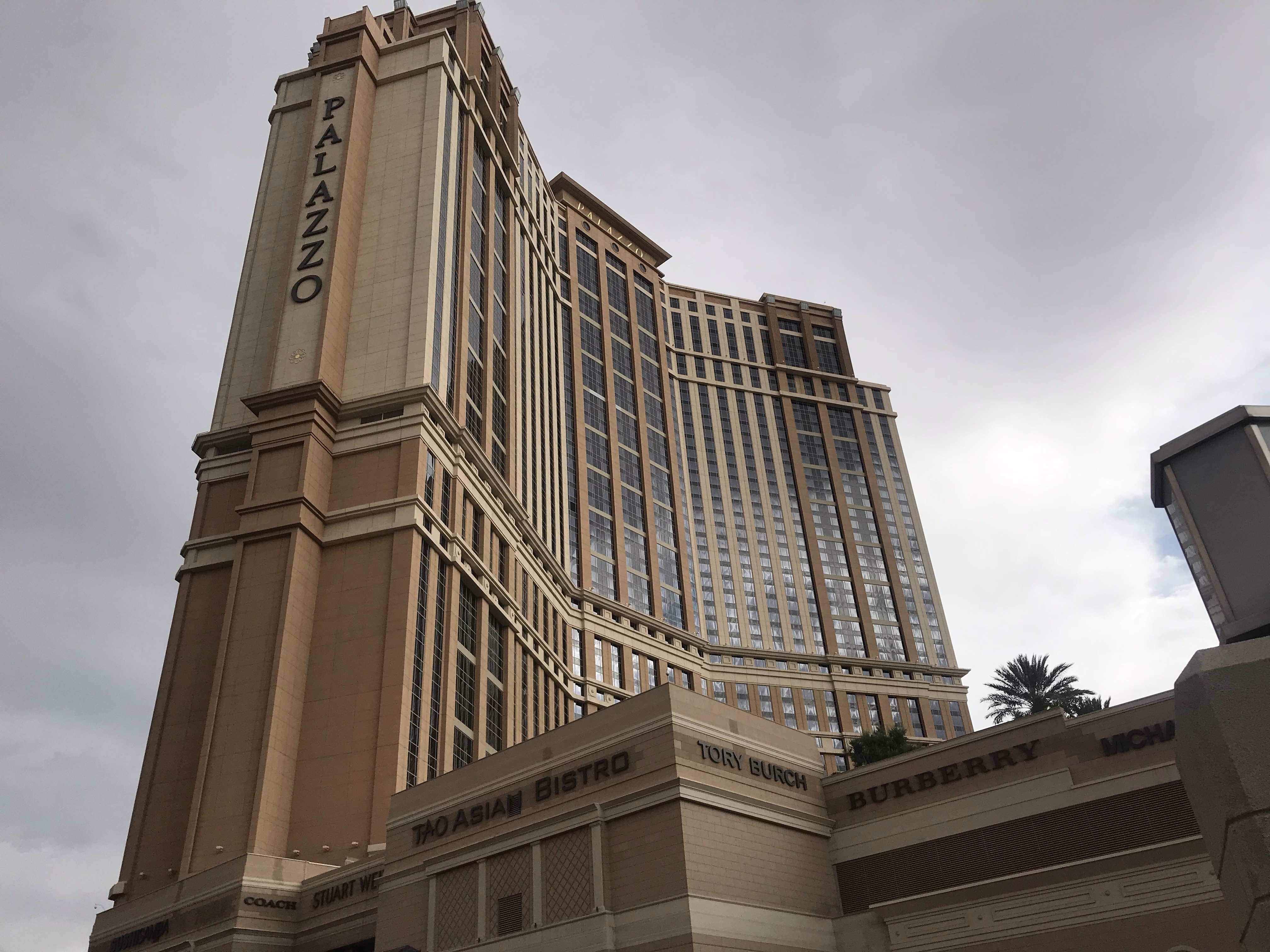 Burberry Palazzo Las Vegas Flash Sales, SAVE 32% 